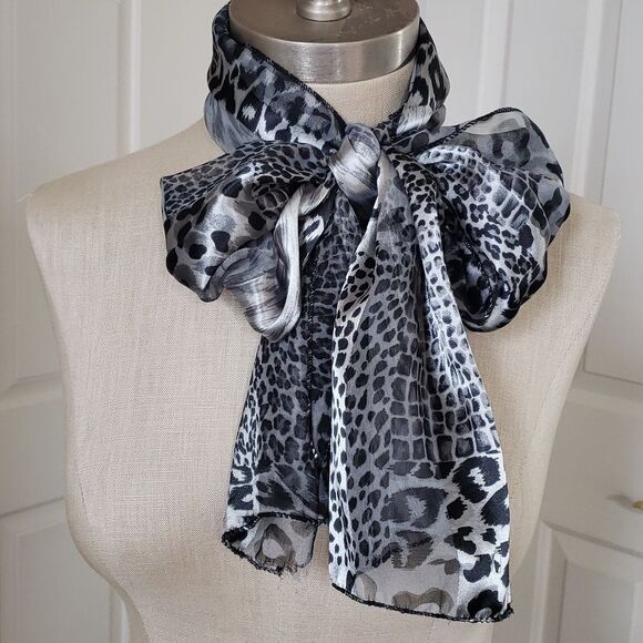 Source Unknown Accessories - VINTAGE Rectangle Scarf Black Silver Gray Satin Sheer Animal Print